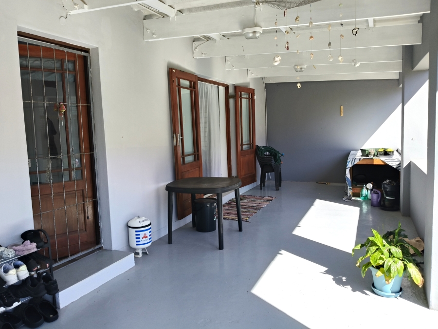 3 Bedroom Property for Sale in Wavecrest Eastern Cape